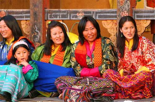 直击不丹百姓的真实生活 一夫多妻对一妻多夫