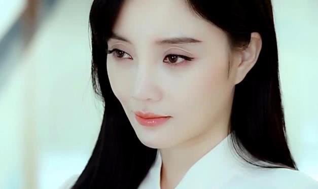 贾乃亮生日当天点赞李小璐发文 夫妻二人冰释