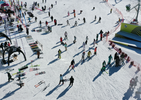崇禮：雪場相繼開板 滑雪愛好者紛至沓來